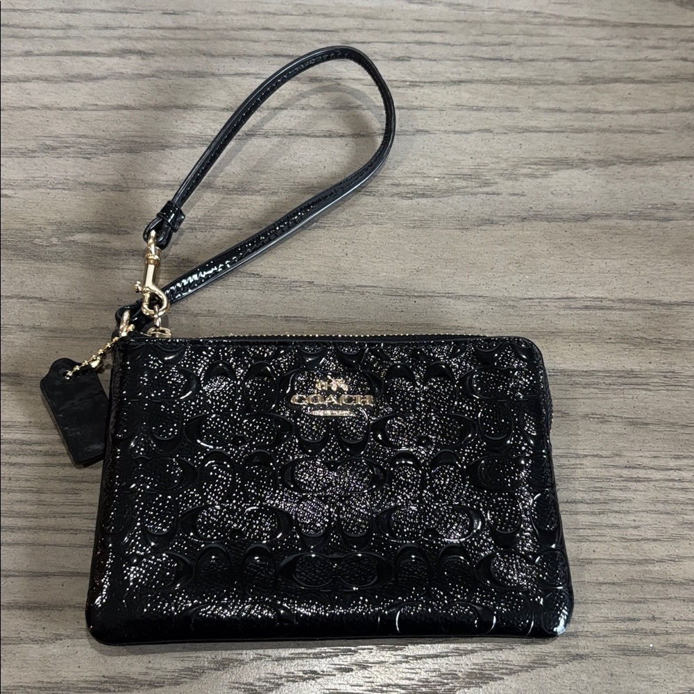 Y2K Coach Patent Leather Corner Zip Wristlet